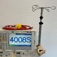 Fresenius Medical Care 4008 S Hemodialysis Machine image 2
